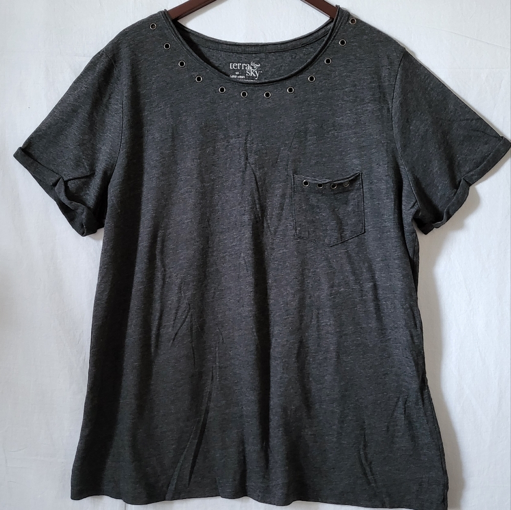 Plus Size Short Sleeve Tee - Picture 6 of 7
